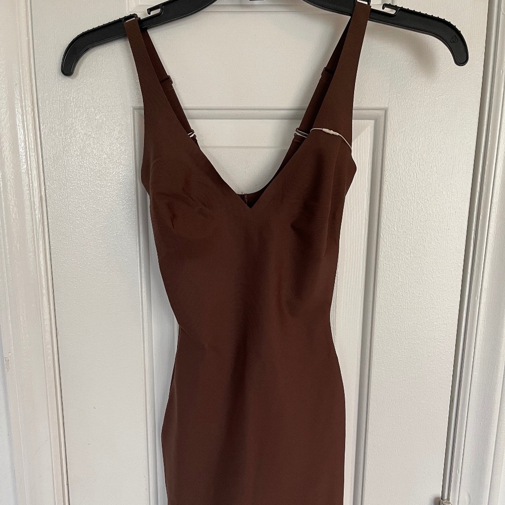 Skims Body Plunge Mid Thigh Bodysuit size XS